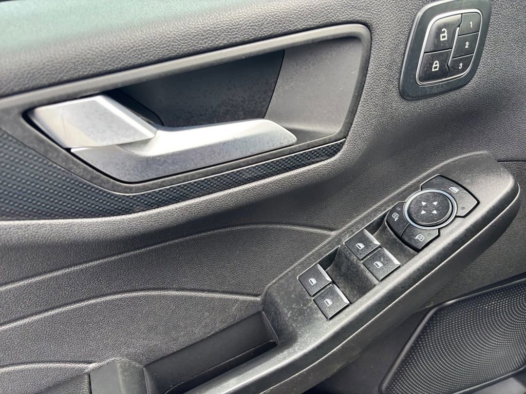 Used 2023 Ford Escape ST-Line Elite image 16