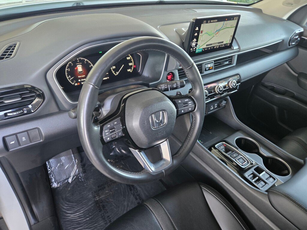 Certified 2023 Honda Pilot Touring image 12