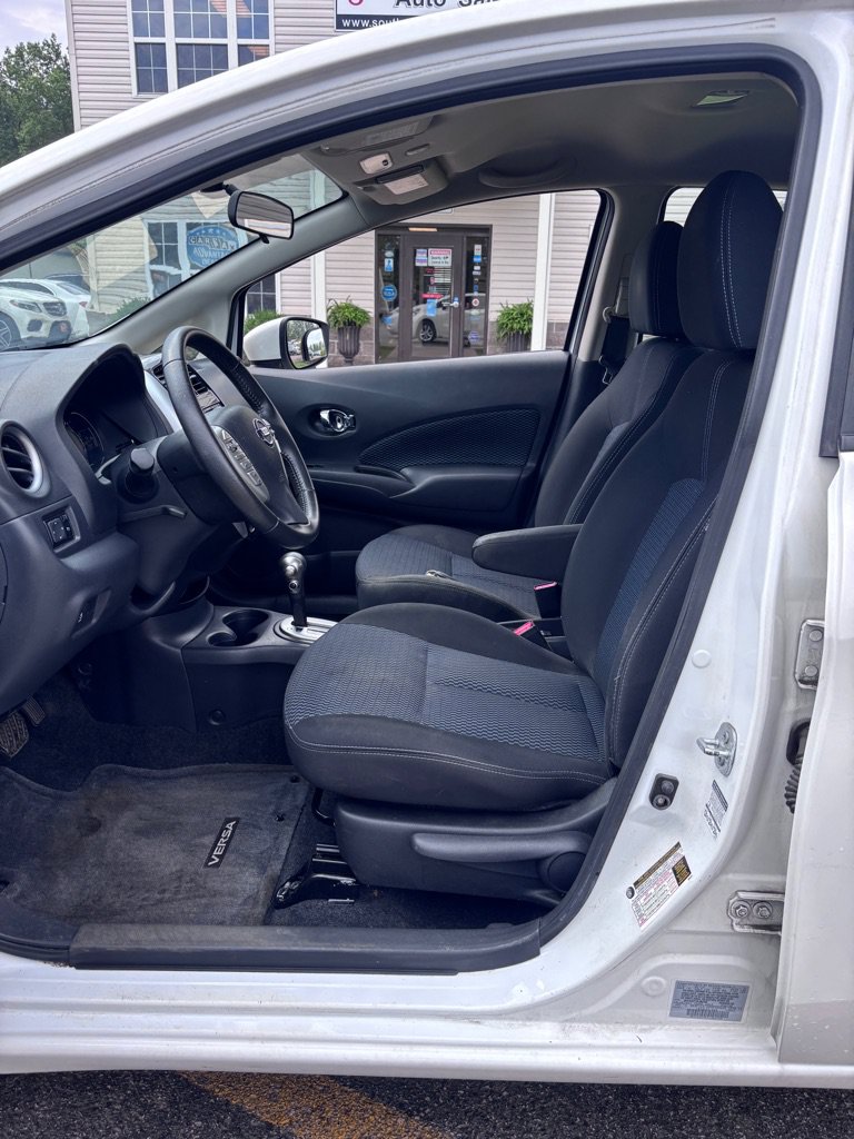 Used 2015 Nissan Versa Note FWD image 9