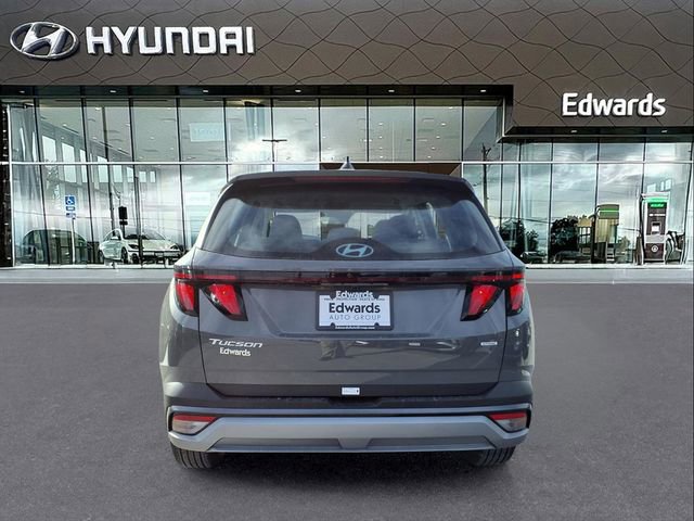 New 2026 Hyundai Tucson SE image 6