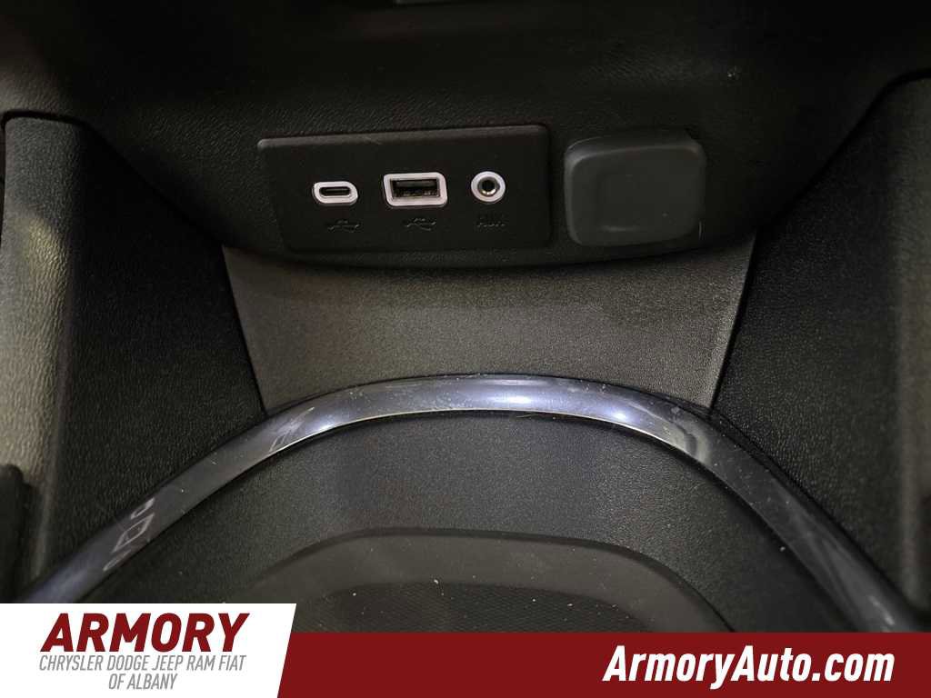 Used 2023 Chevrolet Malibu LT image 19