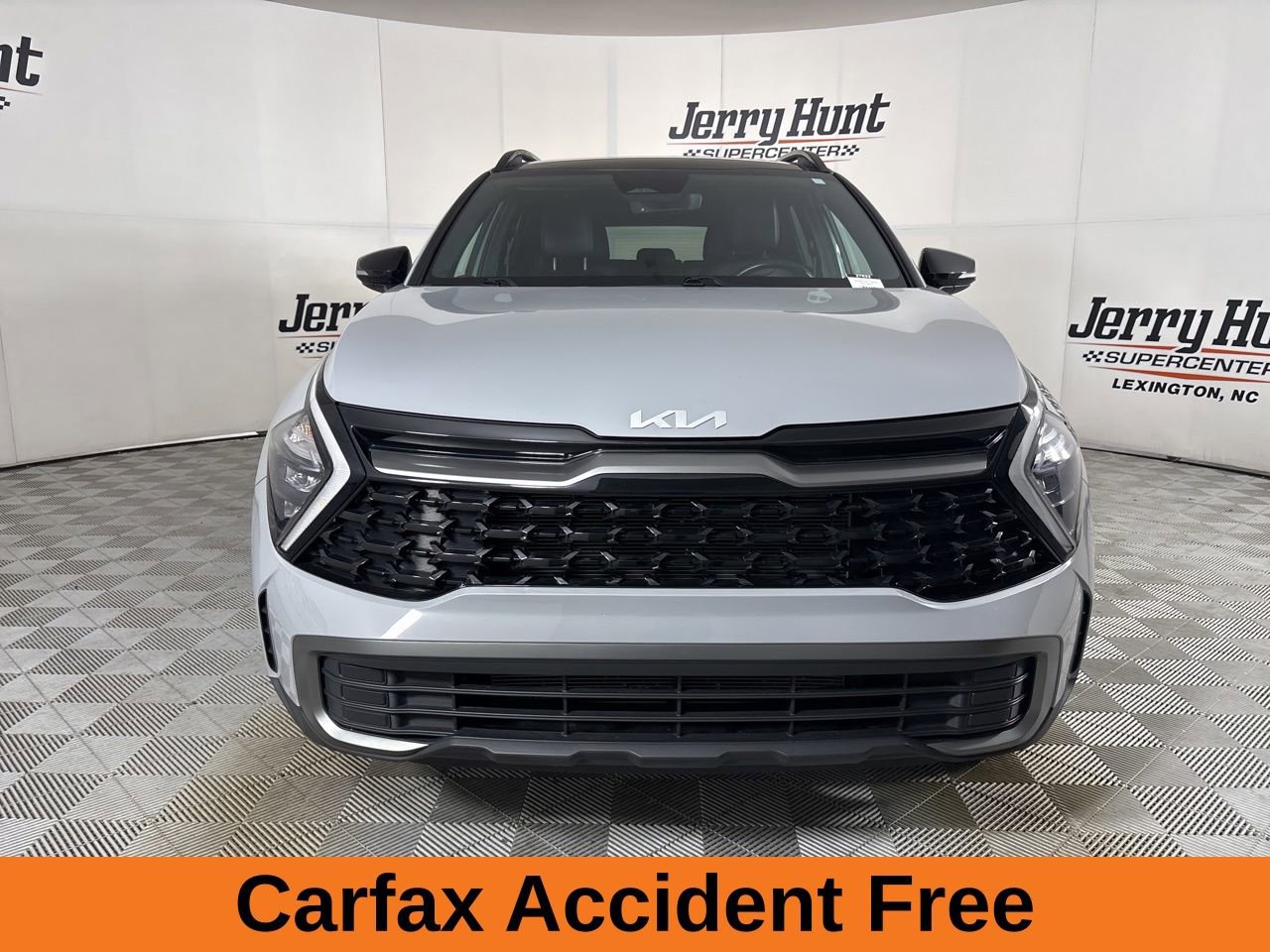 Used 2023 Kia Sportage X-Line w/ X-Line Premium Package image 3