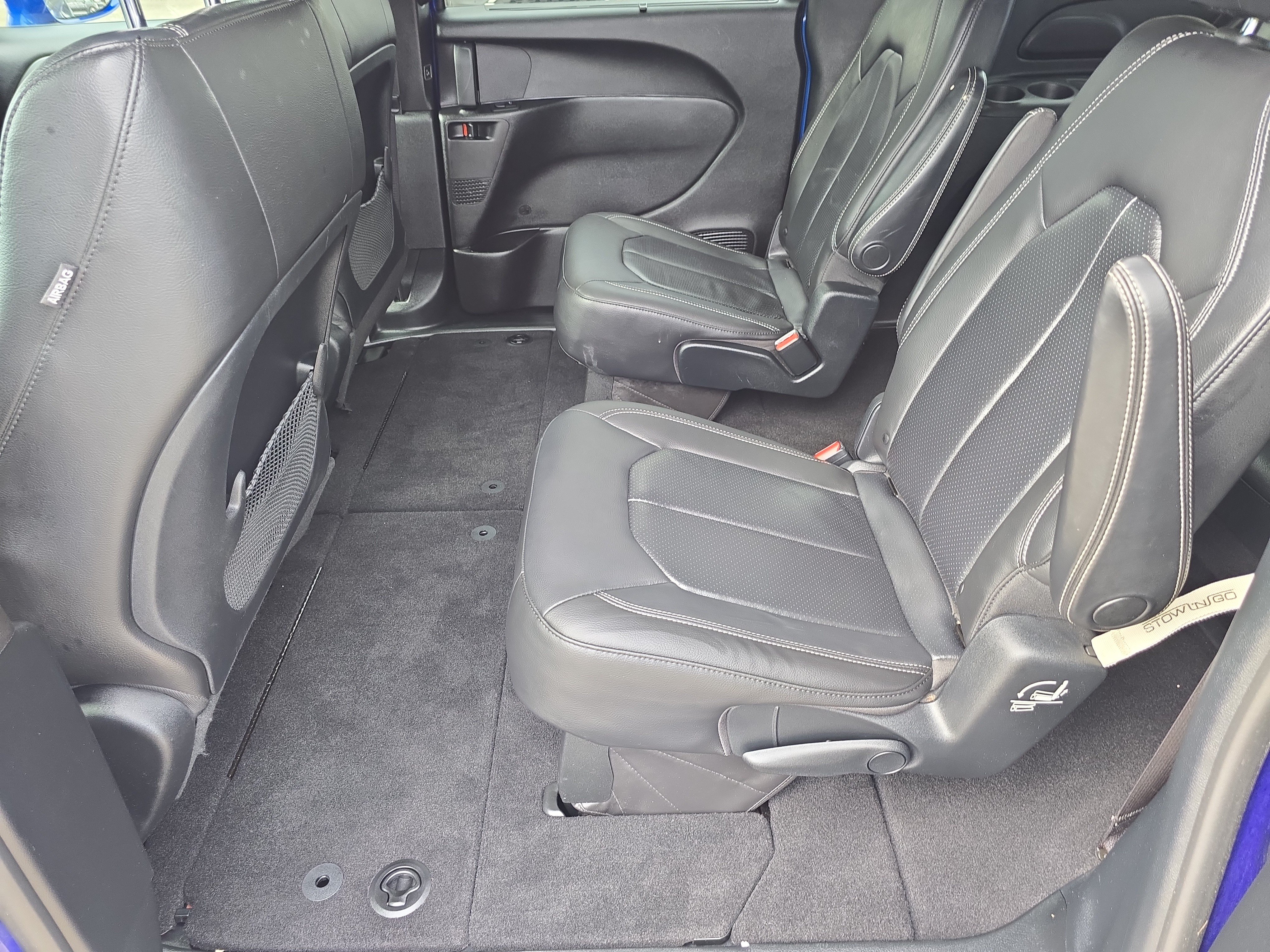Used 2019 Chrysler Pacifica Touring-L w/ S Appearance Package FWD image 17