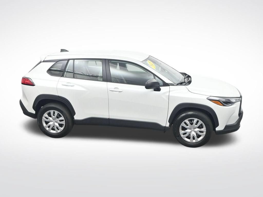 Used 2025 Toyota Corolla Cross L FWD image 27