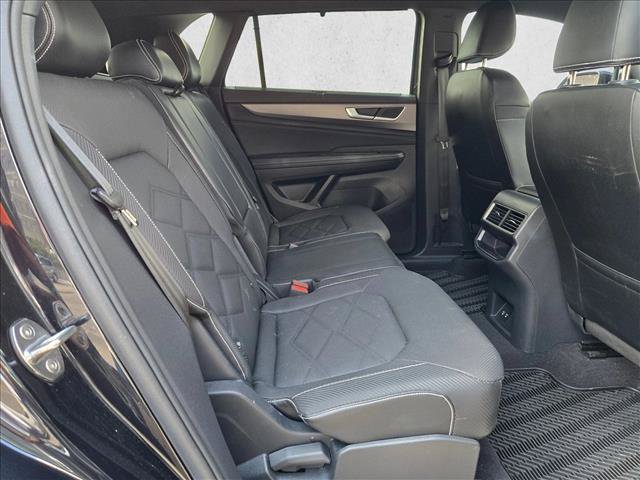 Used 2024 Volkswagen Atlas Cross Sport SE AWD/4WD image 18