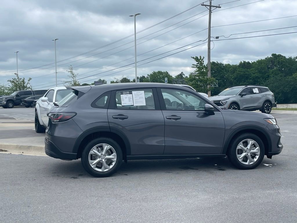 Used 2025 Honda HR-V LX image 8