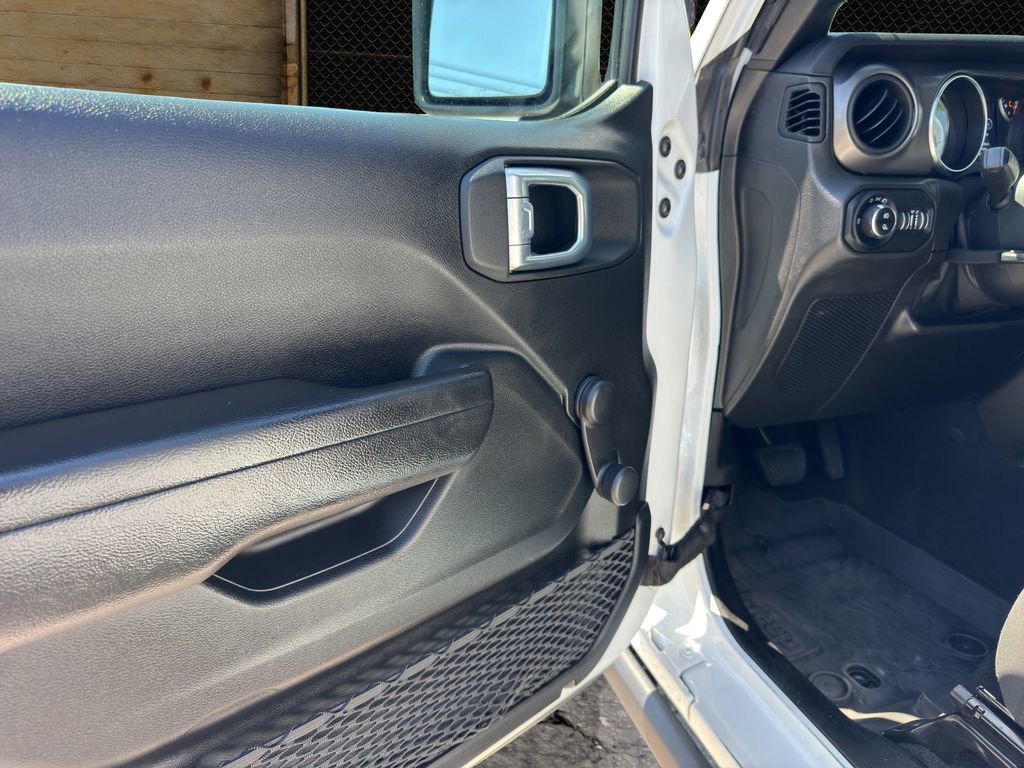 Used 2022 Jeep Gladiator Sport AWD/4WD image 22