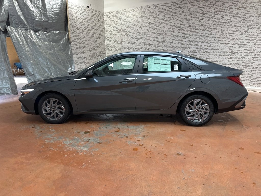 New 2026 Hyundai Elantra Blue image 4
