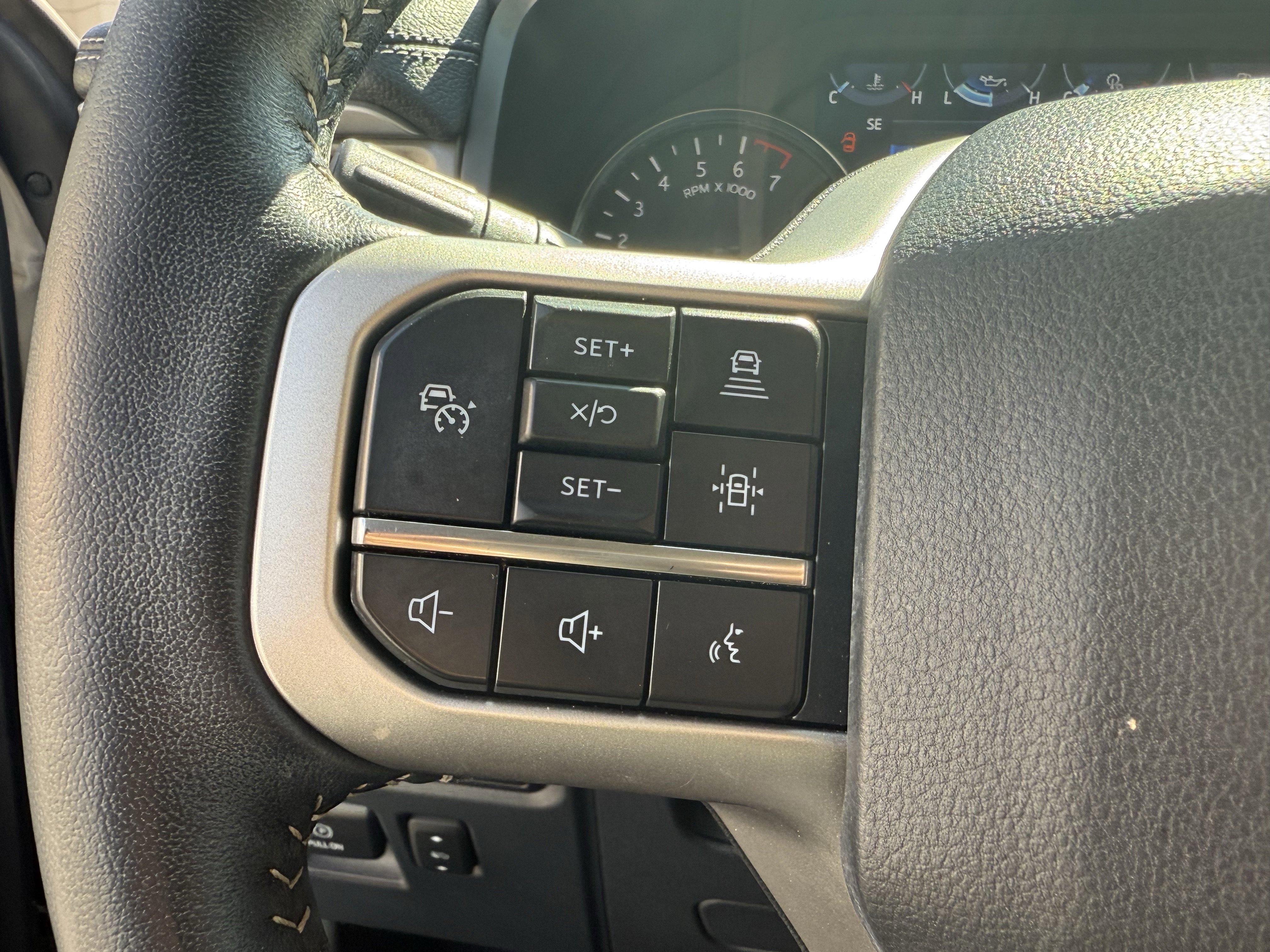 Used 2022 Ford Expedition Max XLT image 19