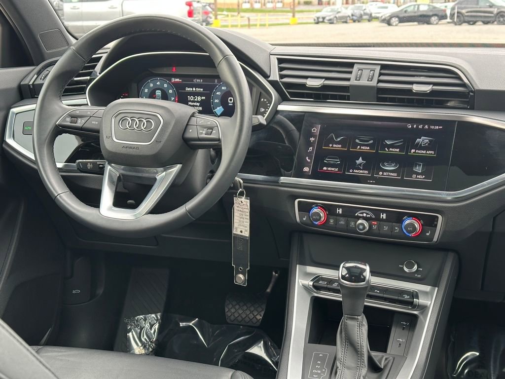 Used 2025 Audi Q3 2.0T Premium AWD/4WD image 13