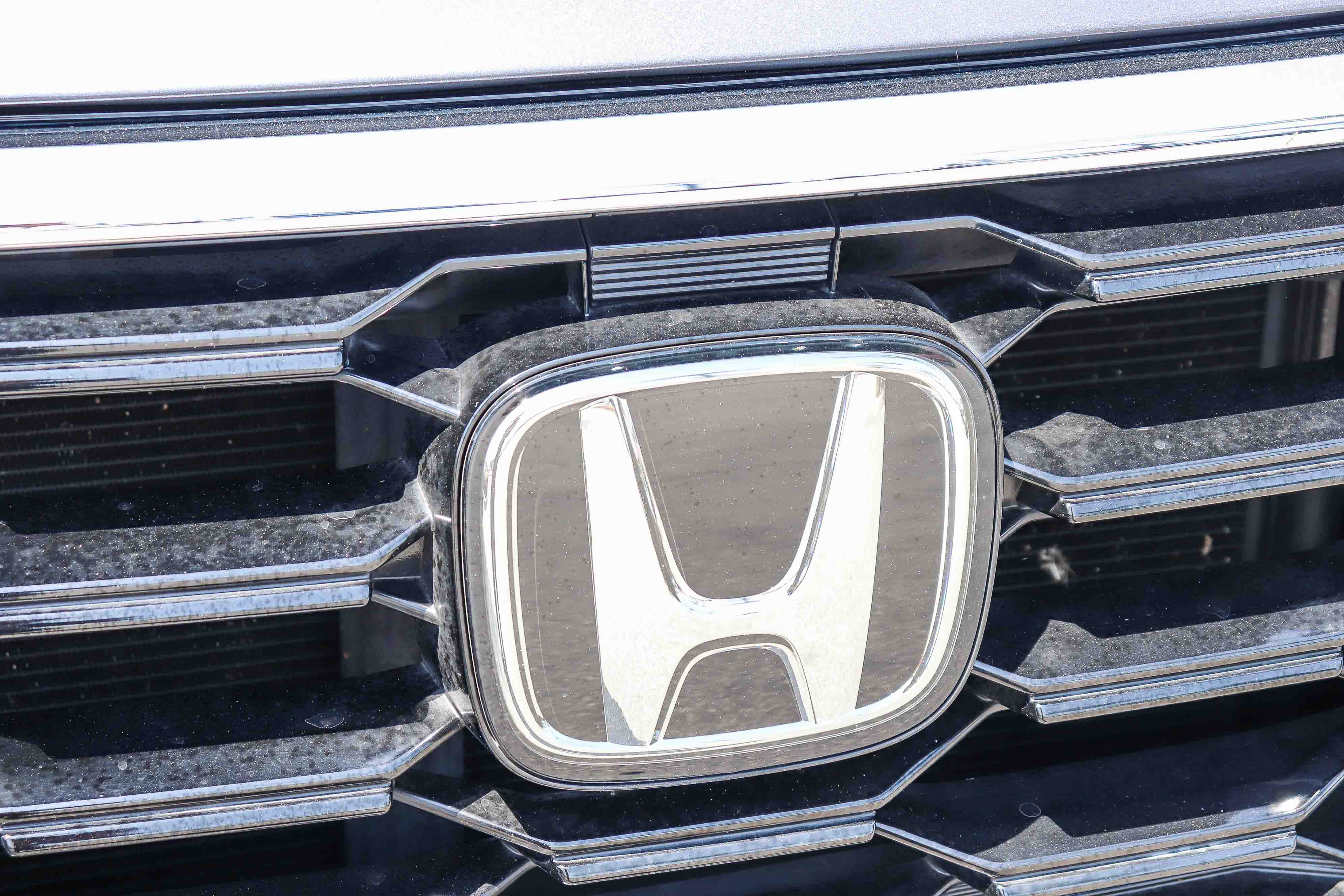 Used 2025 Honda Pilot Touring image 4