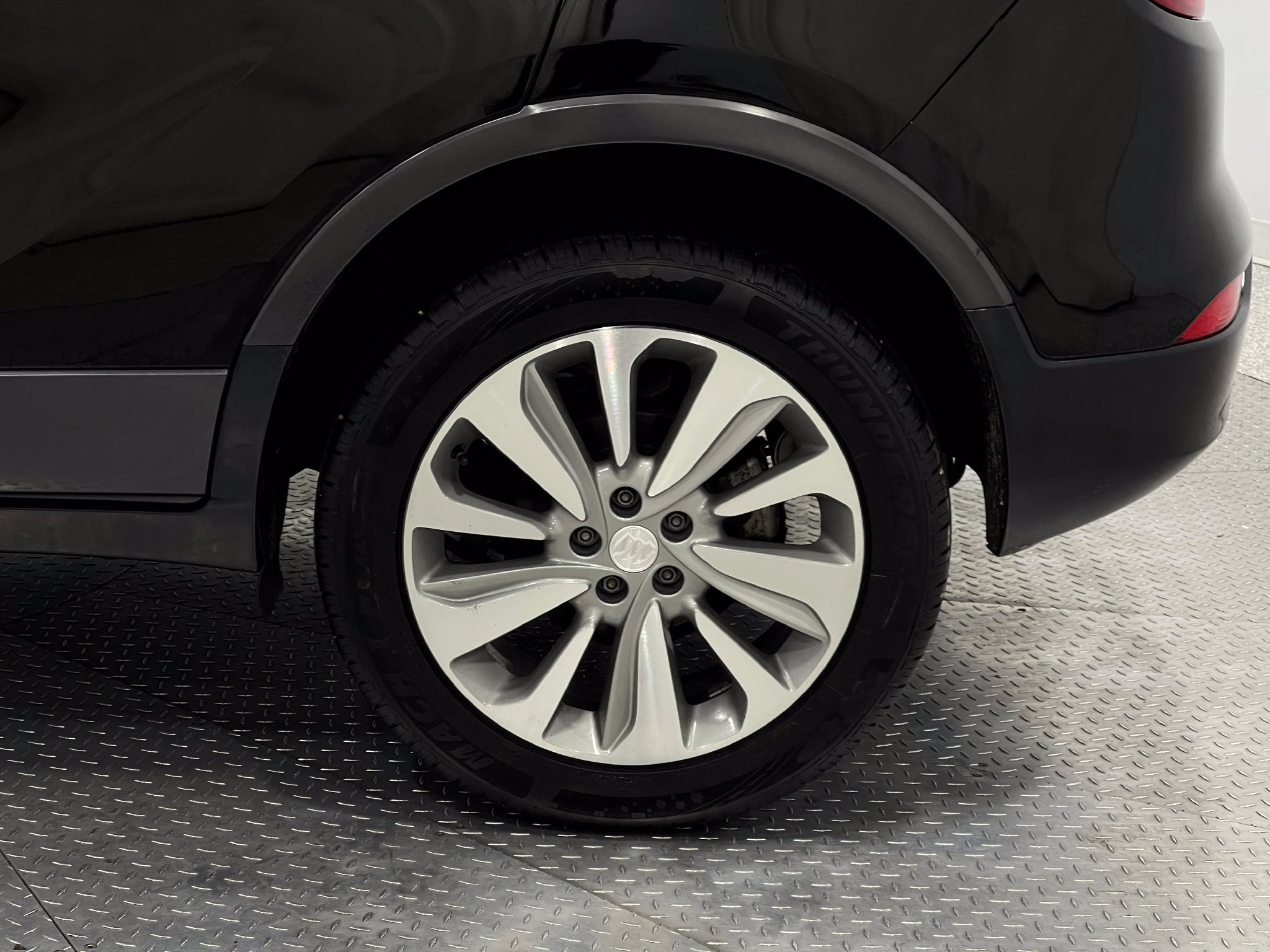 Used 2019 Buick Encore Preferred FWD image 33