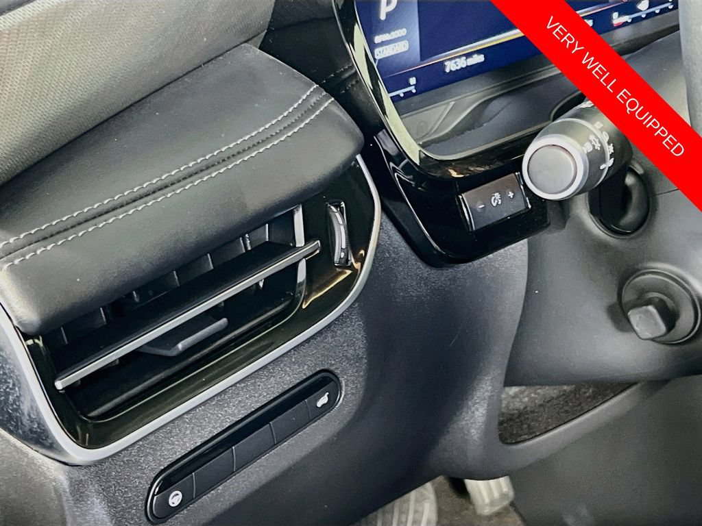 Used 2025 INFINITI QX60 Luxe w/ Cargo Package FWD image 10