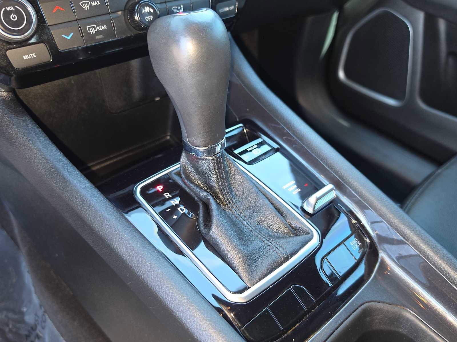 Used 2024 Jeep Compass Latitude image 21