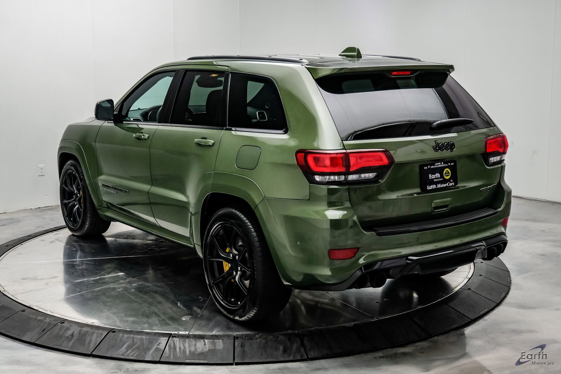 Used 2021 Jeep Grand Cherokee Trackhawk w/ Trailer Tow Group IV AWD/4WD image 14