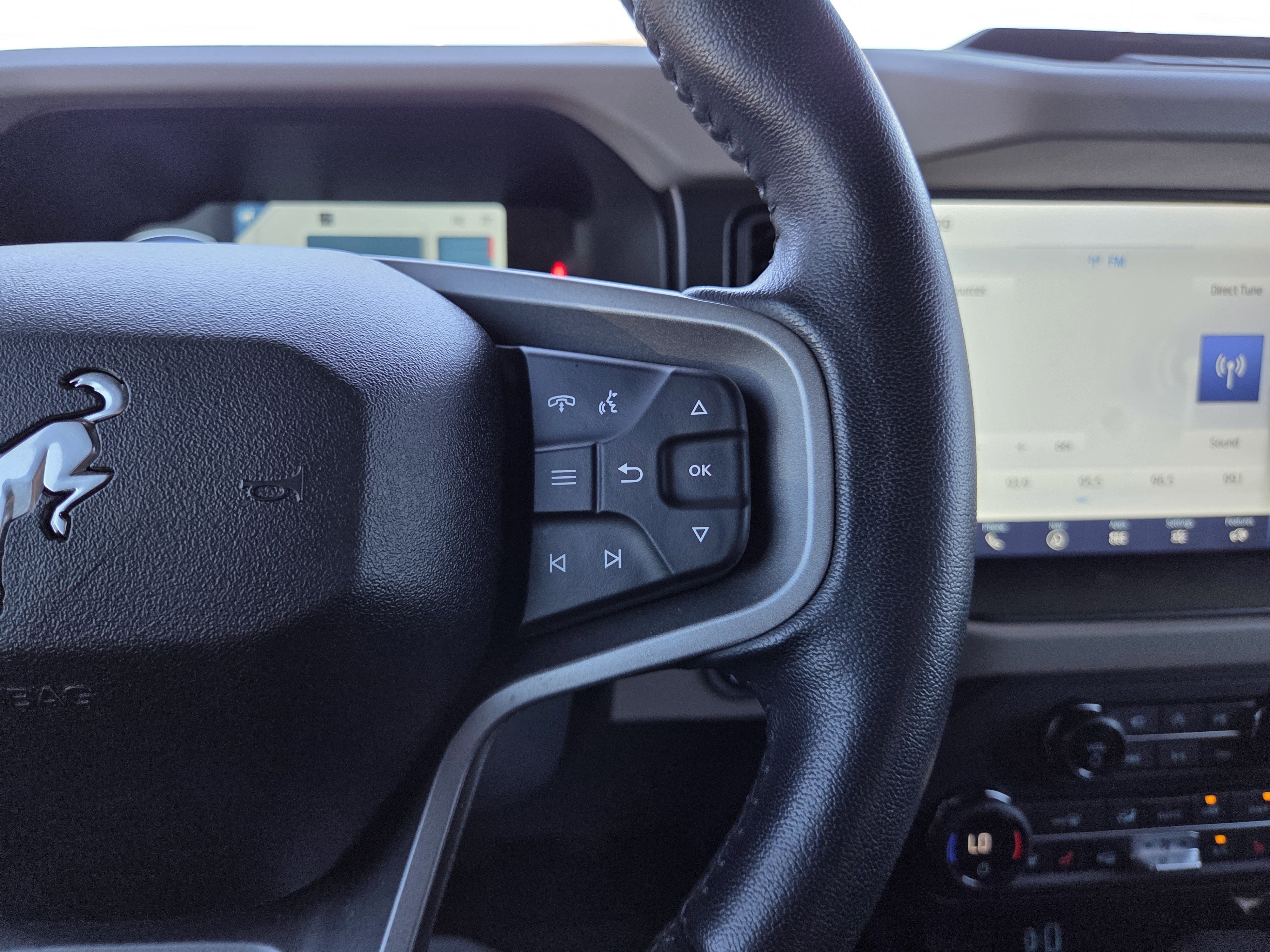 Used 2023 Ford Bronco Wildtrak image 46