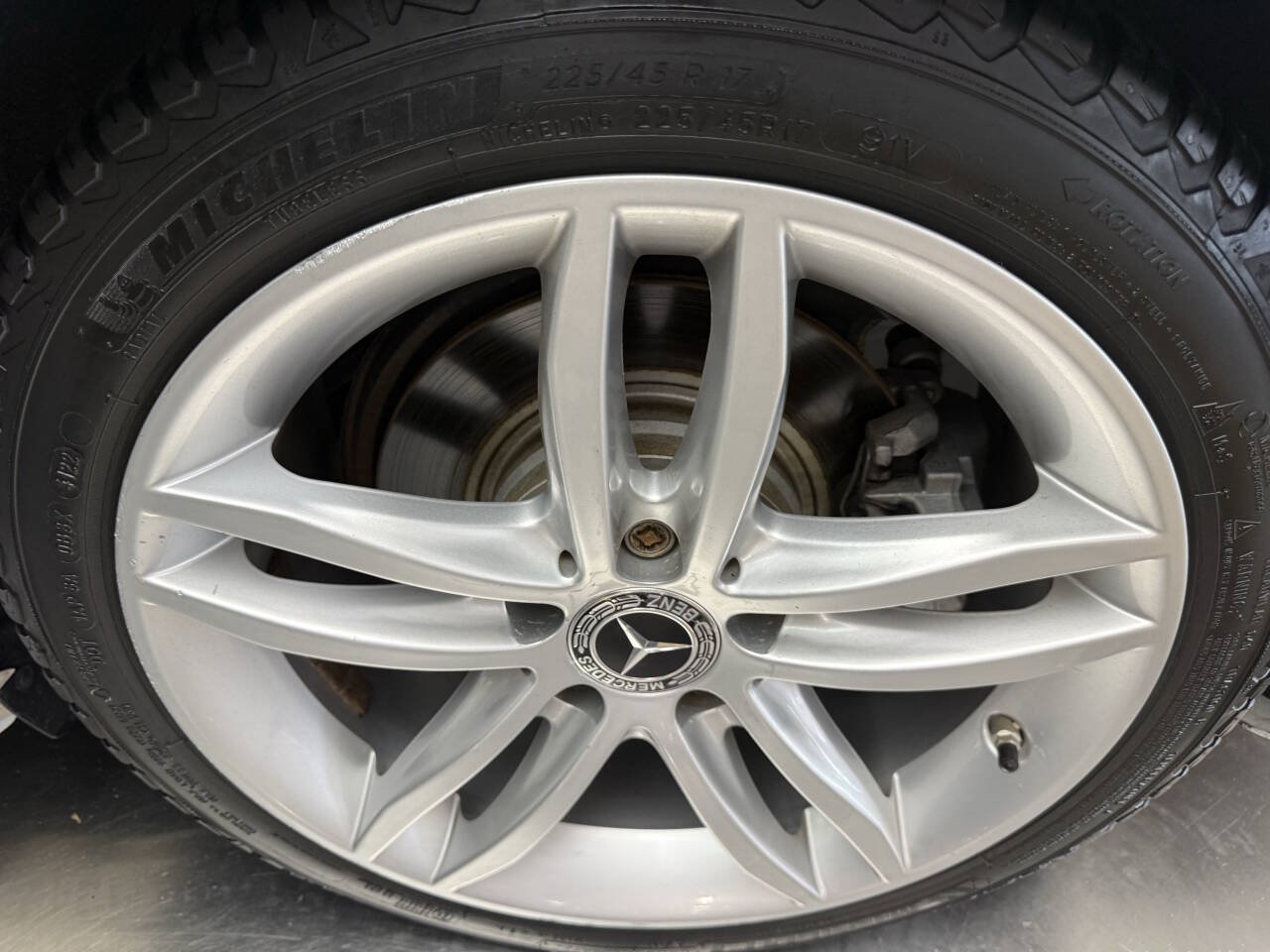 Used 2013 Mercedes-Benz C 250 Sedan image 27