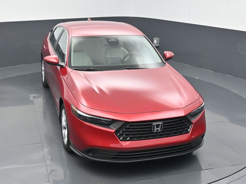 Certified 2025 Honda Accord LX image 3