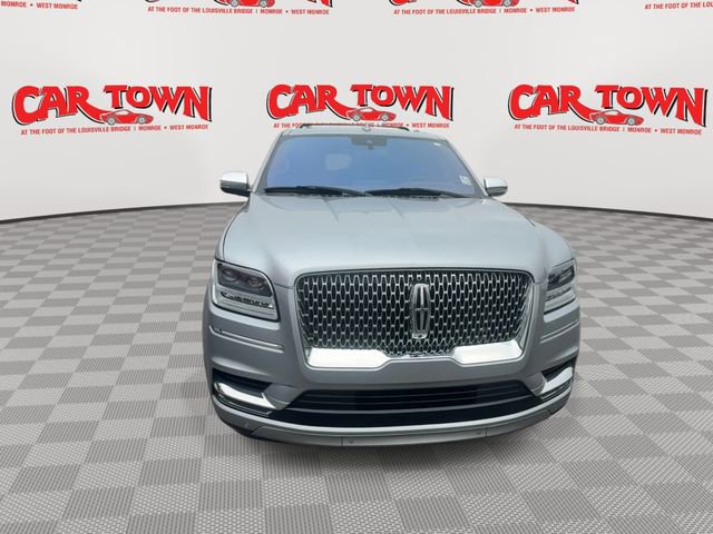 Used 2020 Lincoln Navigator Black Label w/ Cargo Convenience Package image 3