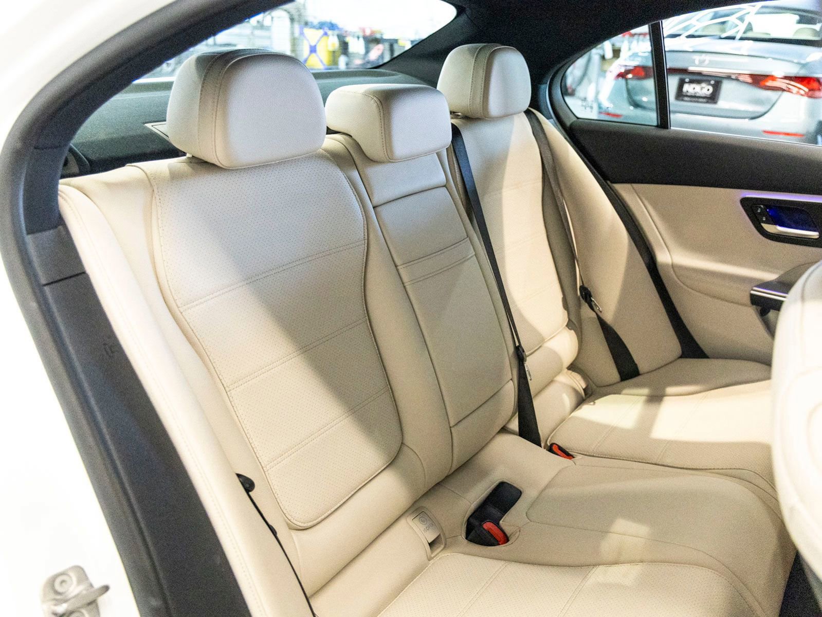 Used 2025 Mercedes-Benz C 300 Sedan image 24