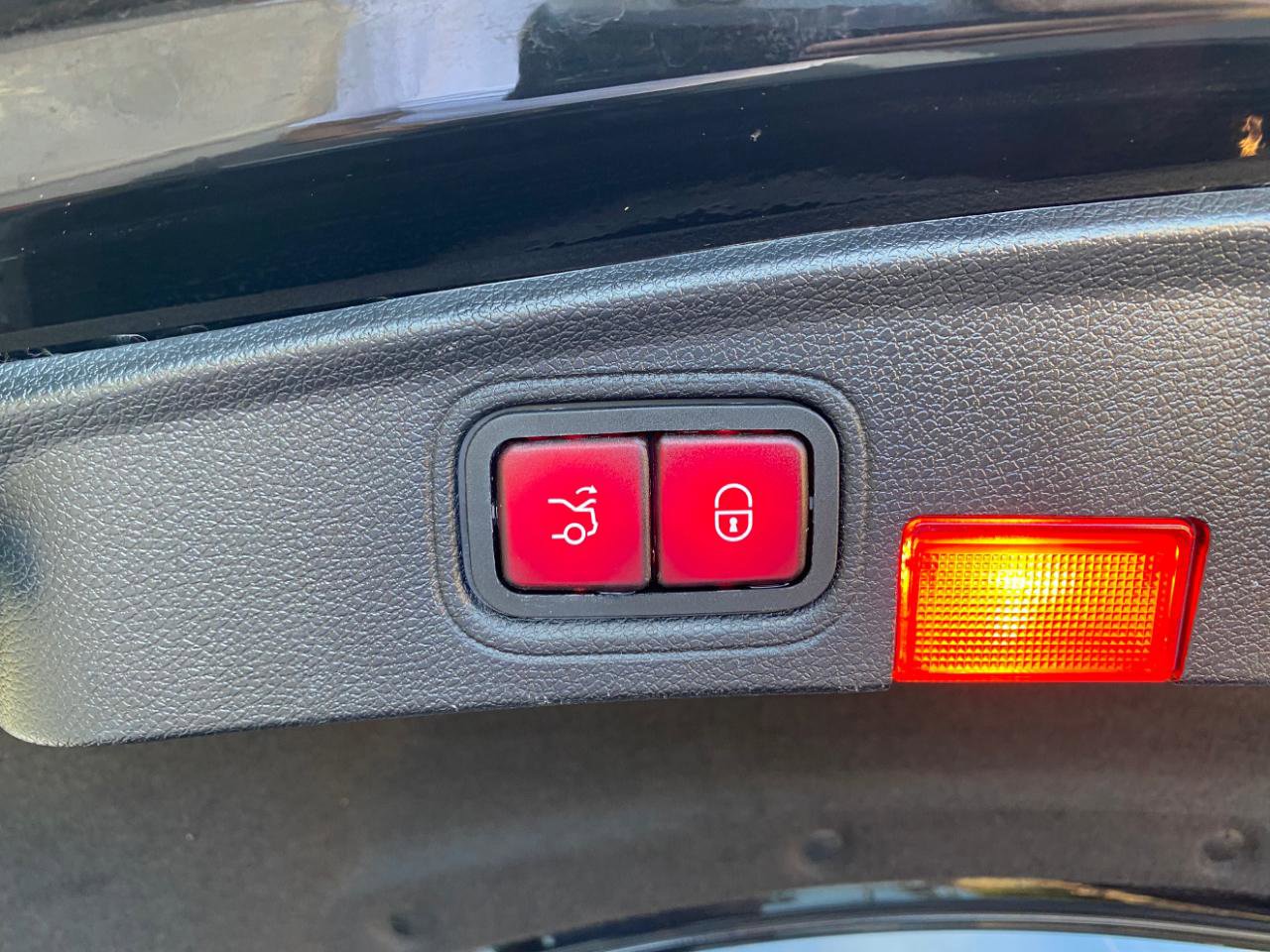 Used 2019 Mercedes-Benz C 300 Coupe image 12