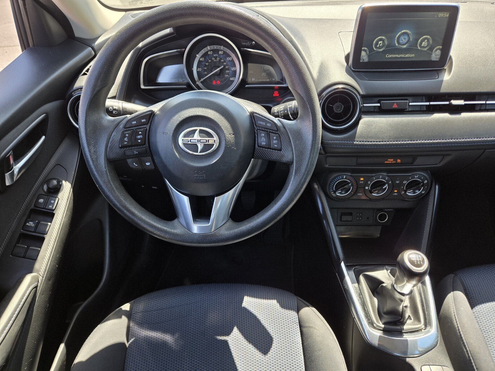 Used 2016 Scion iA FWD image 9