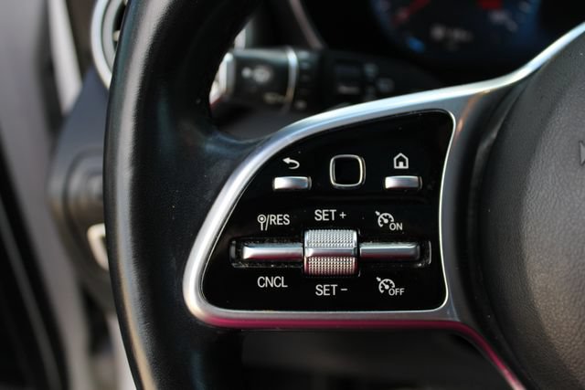 Used 2020 Mercedes-Benz GLC 300 4MATIC image 8