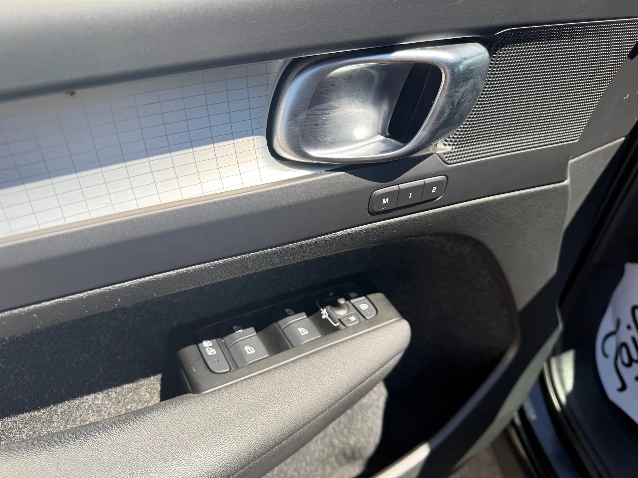 Used 2021 Volvo XC40 T4 Momentum image 20