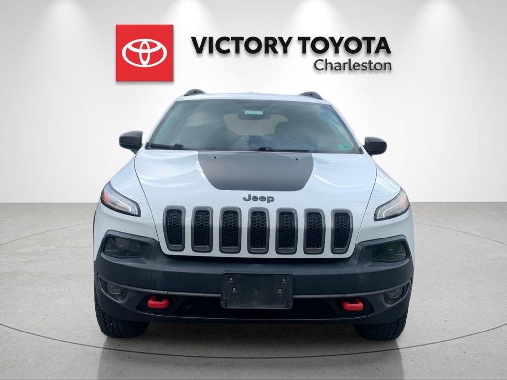 Used 2015 Jeep Cherokee Trailhawk w/ Leather Interior Group AWD/4WD image 8