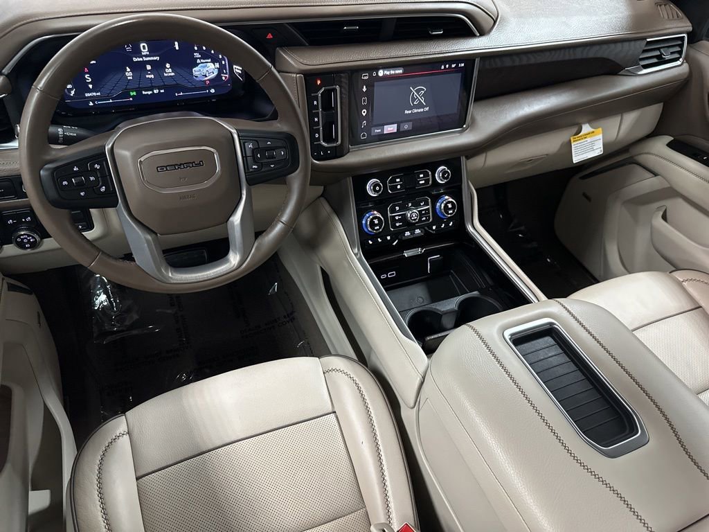 Used 2023 GMC Yukon XL Denali w/ Max Trailering Package AWD/4WD image 12