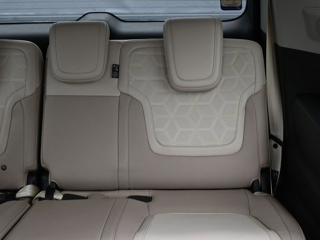 New 2026 Nissan Armada Platinum image 21