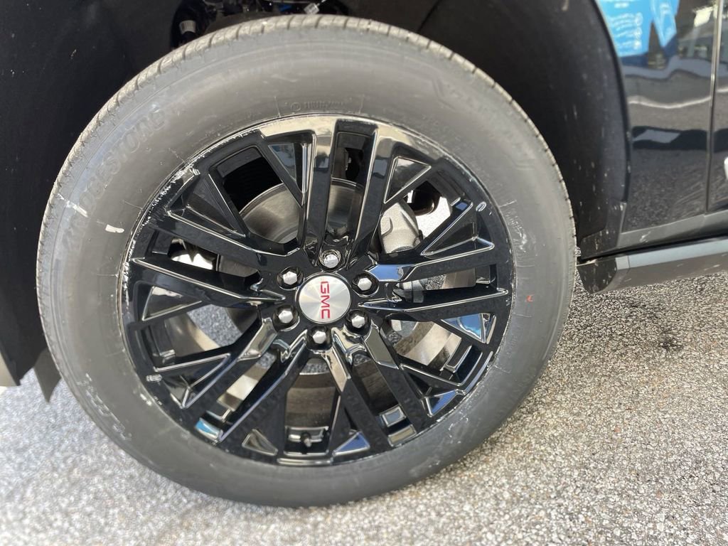 New 2024 GMC Yukon Denali w/ Denali Reserve Package image 9