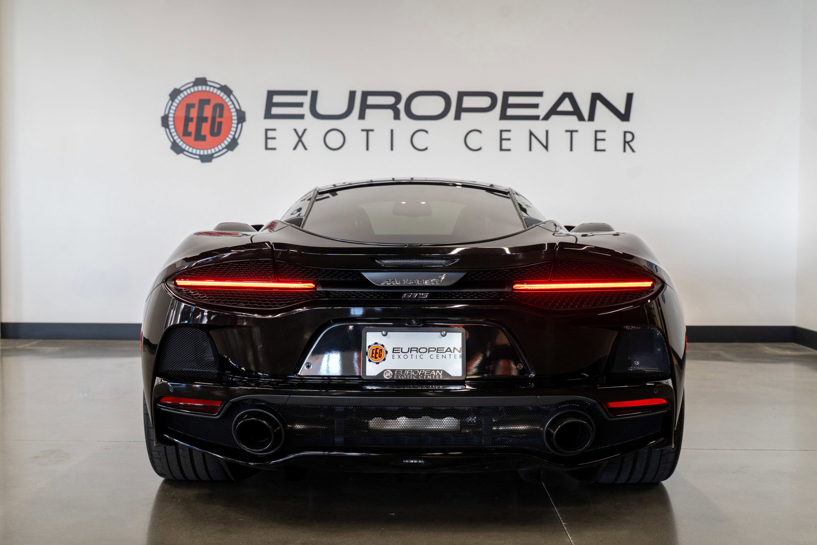 Used 2025 McLaren GTS RWD image 25