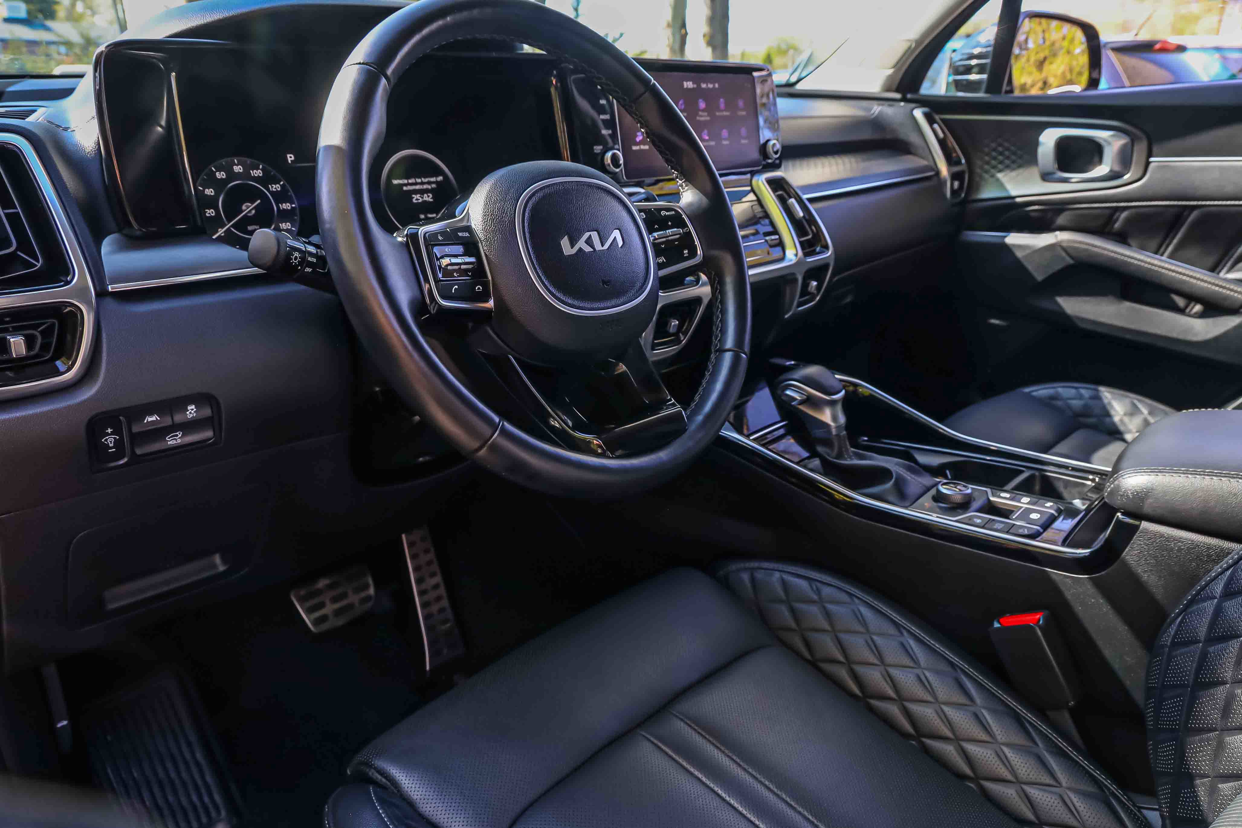 Certified 2023 Kia Sorento SX image 7