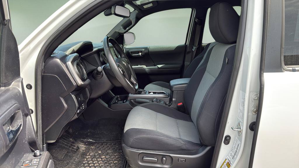 Used 2021 Toyota Tacoma 4x4 Double Cab image 11