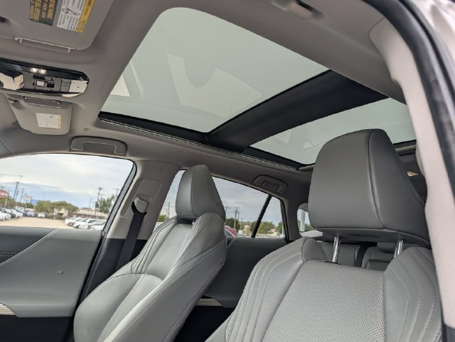 Used 2023 Toyota Venza Limited AWD/4WD image 27