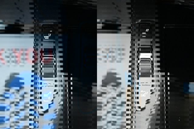 Used 2025 Kia Telluride SX image 33