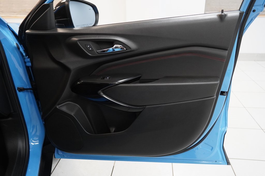 Used 2024 Chevrolet Trax RS w/ Sunroof Package image 31