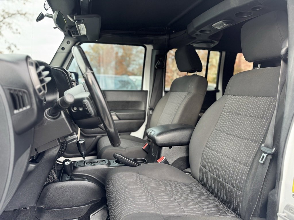 Used 2011 Jeep Wrangler Unlimited Sport image 12