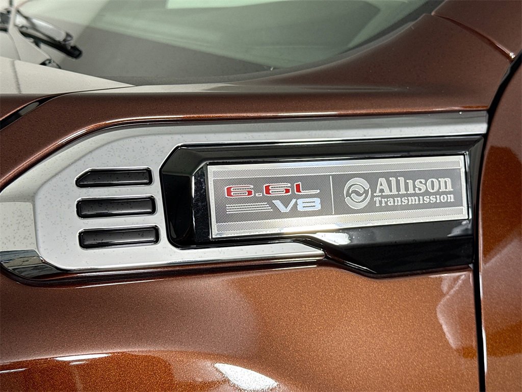 Used 2024 GMC Sierra 2500 SLT w/ SLT Premium Package image 32