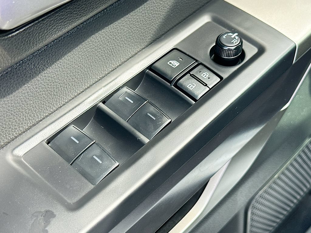 Used 2025 Toyota Tundra SR5 AWD/4WD image 17