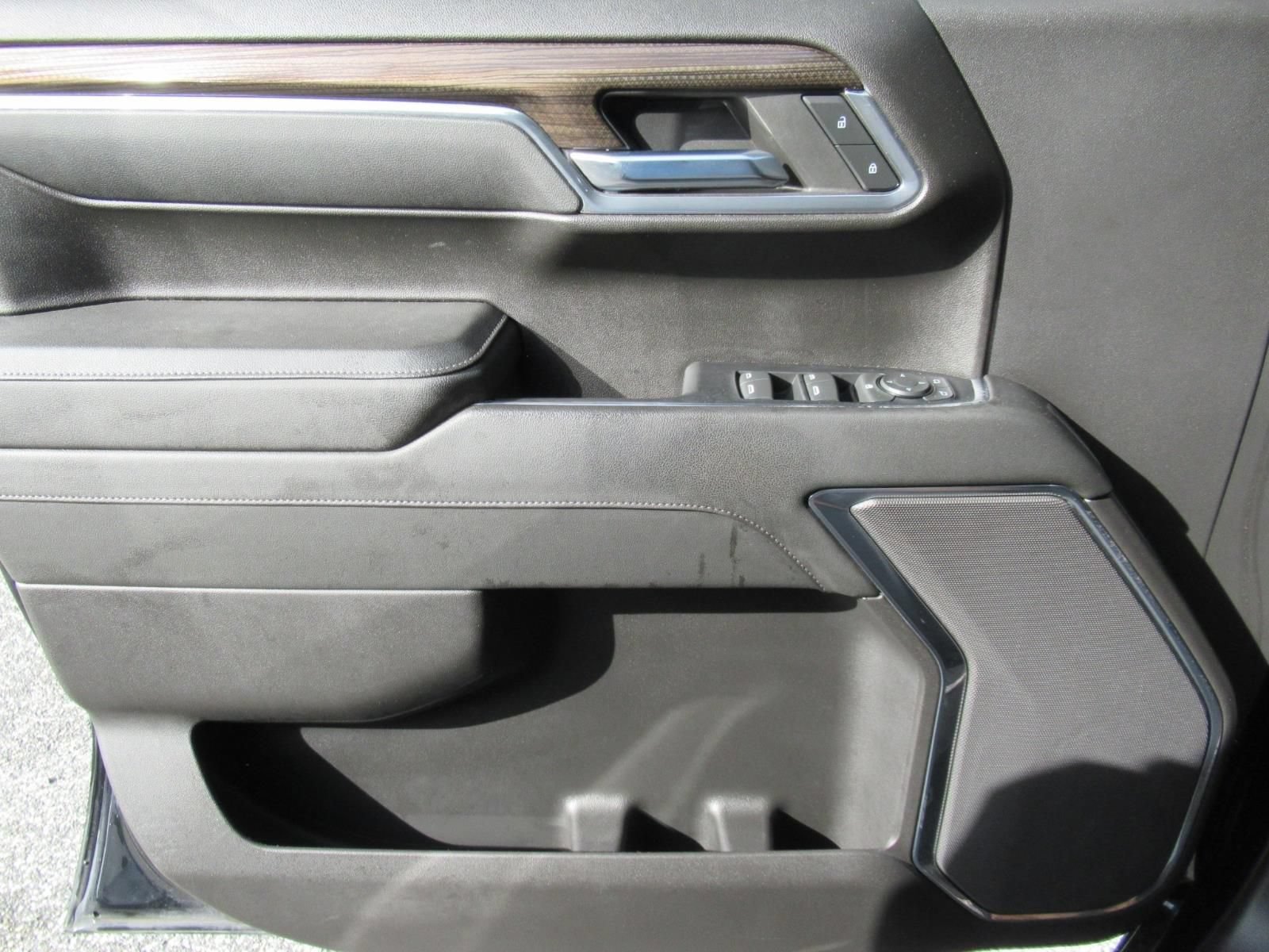 Used 2023 Chevrolet Silverado 1500 RST AWD/4WD image 20