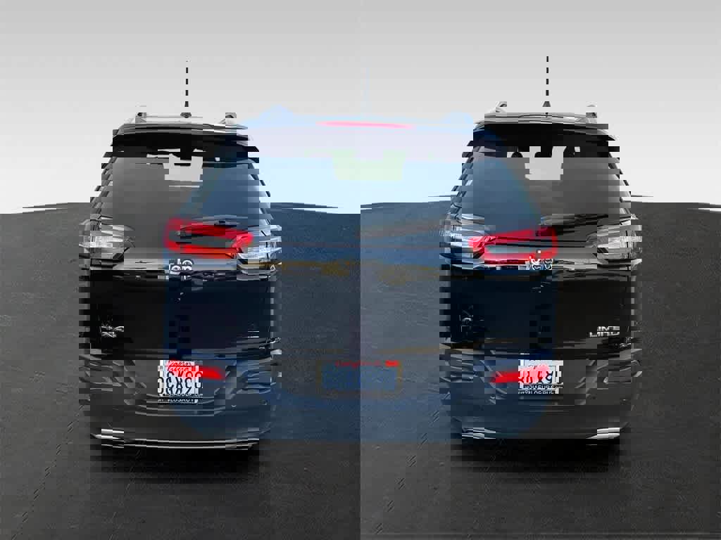 Used 2018 Jeep Cherokee Limited w/ Technology Group image 5