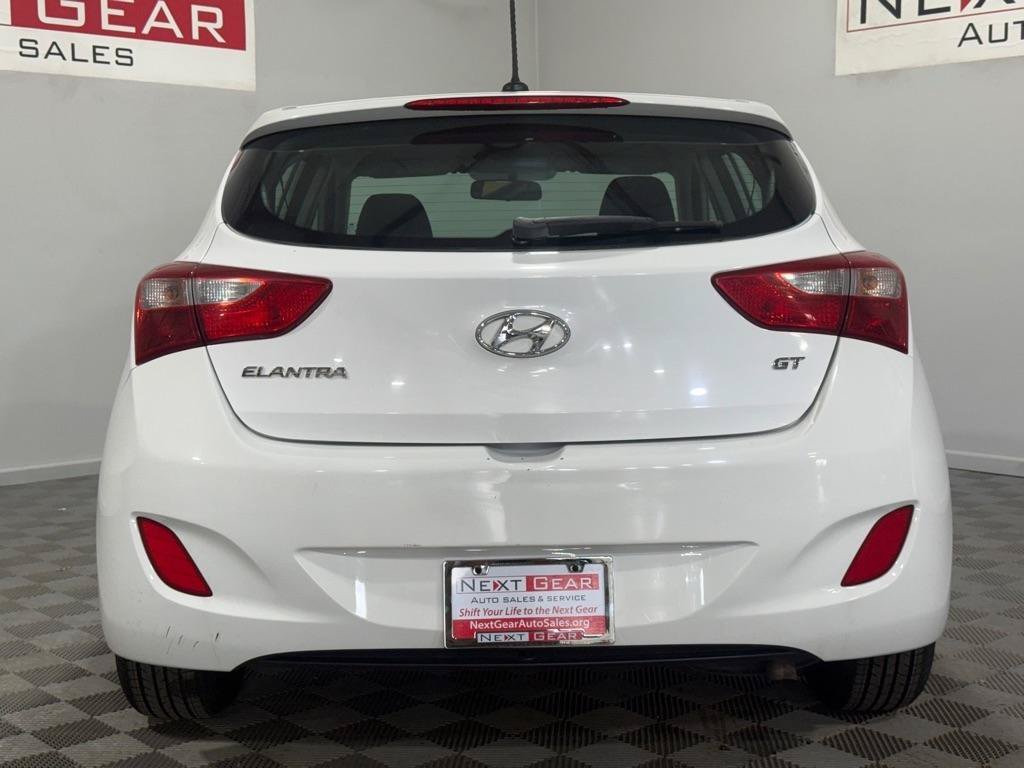 Used 2017 Hyundai Elantra GT FWD image 8