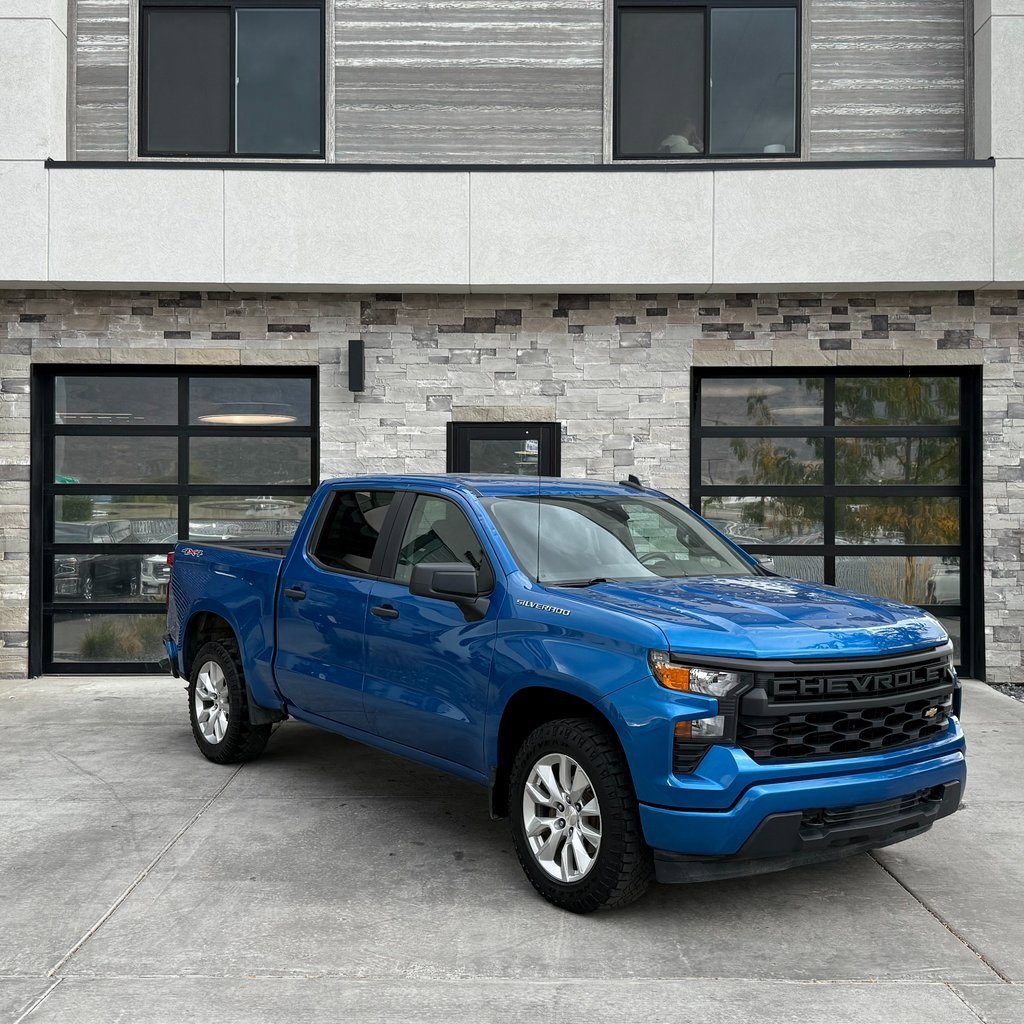 Used 2024 Chevrolet Silverado 1500 Custom image 1