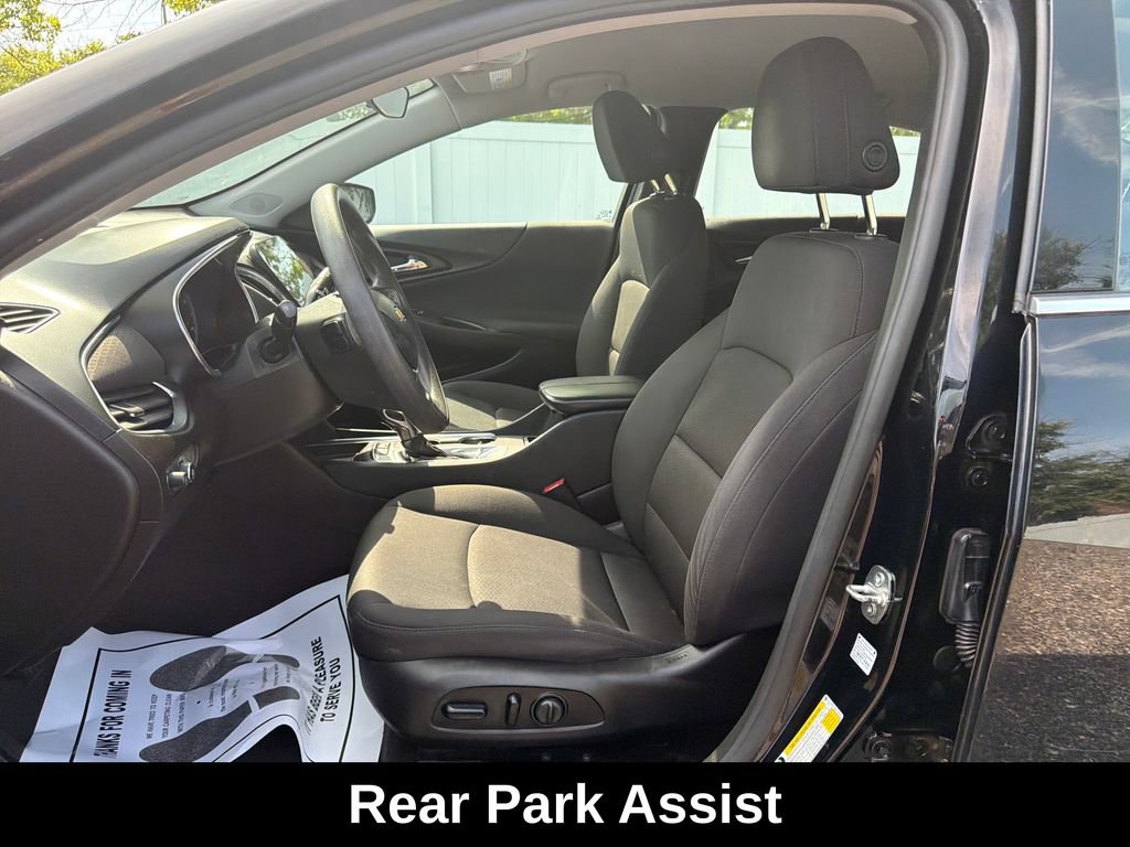 Used 2021 Chevrolet Malibu LT FWD image 11