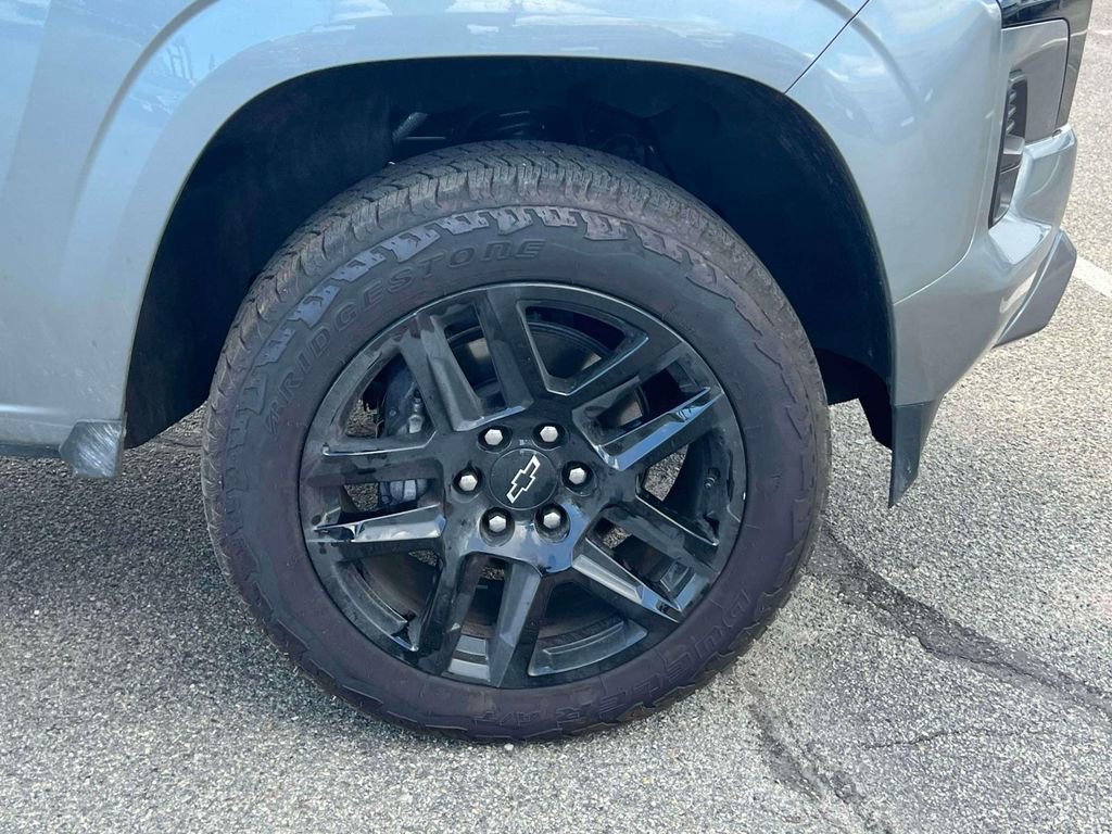 Used 2025 Chevrolet Colorado Z71 w/ Technology Package image 12