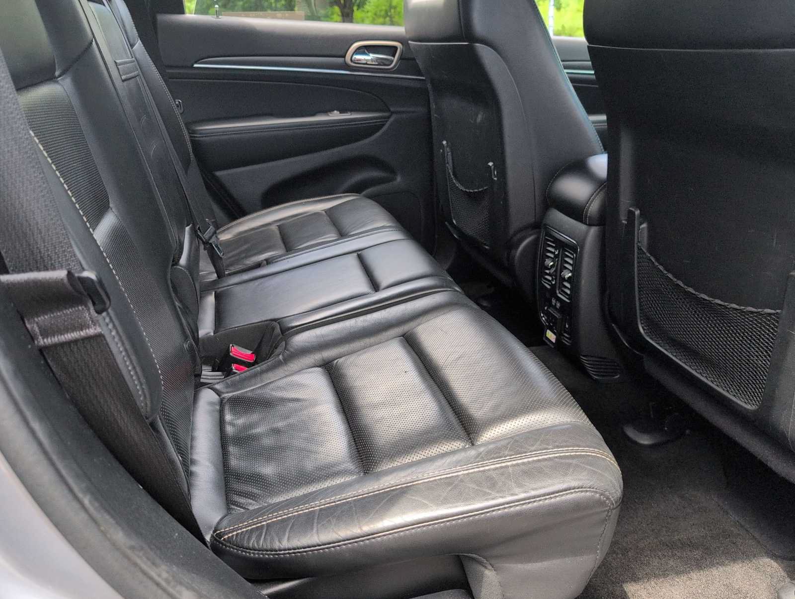 Used 2015 Jeep Grand Cherokee Limited w/ Luxury Group II AWD/4WD image 20
