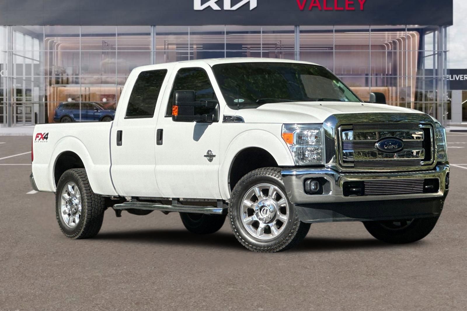 Used 2015 Ford F250 XLT w/ XLT Value Package AWD/4WD image 2