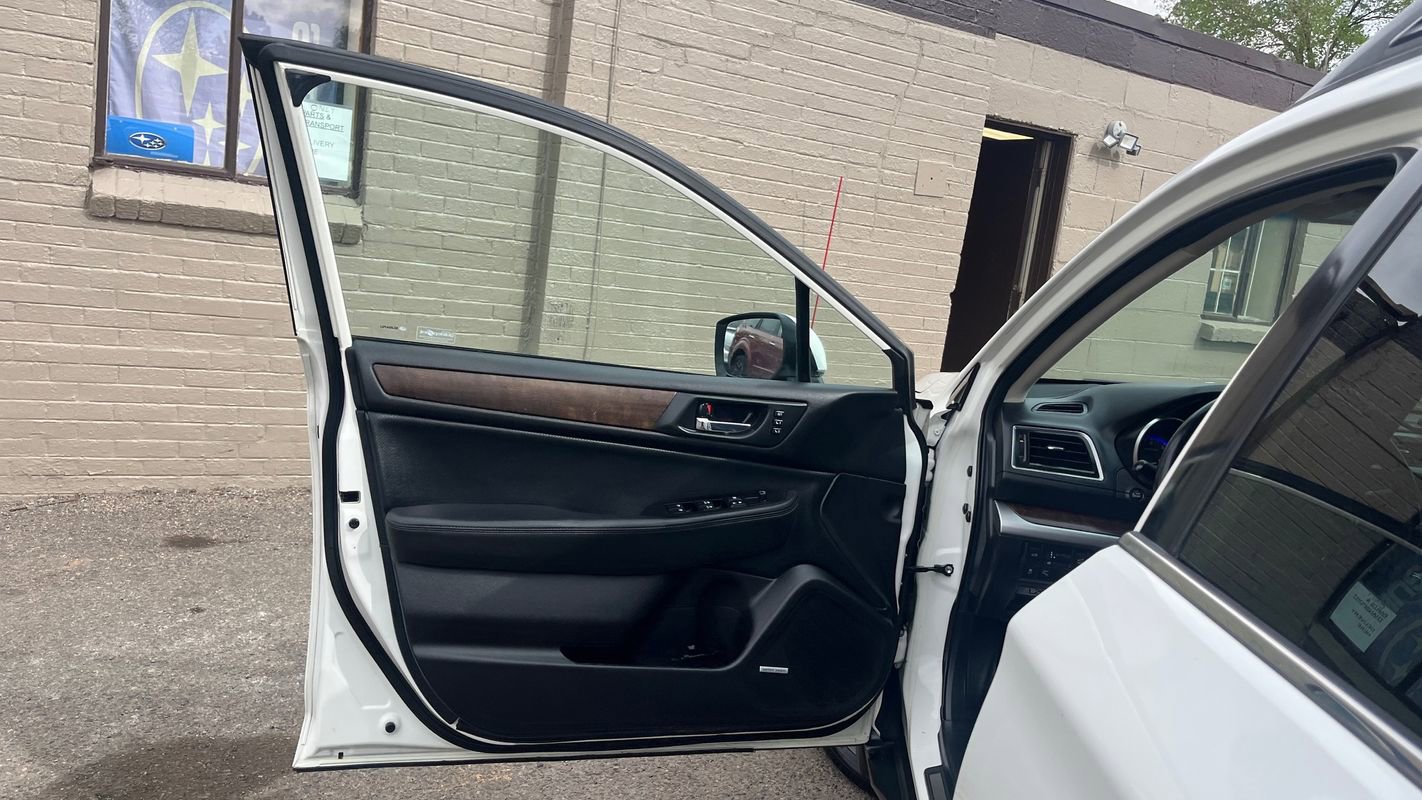 Used 2017 Subaru Outback 2.5i Limited AWD/4WD image 10